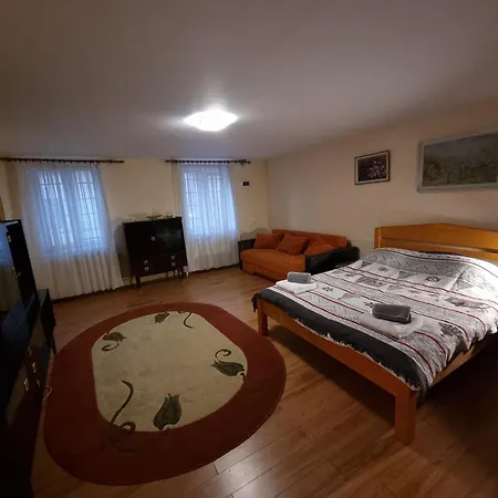 R Castle - 2 Room Apartment Braşov Exterior foto