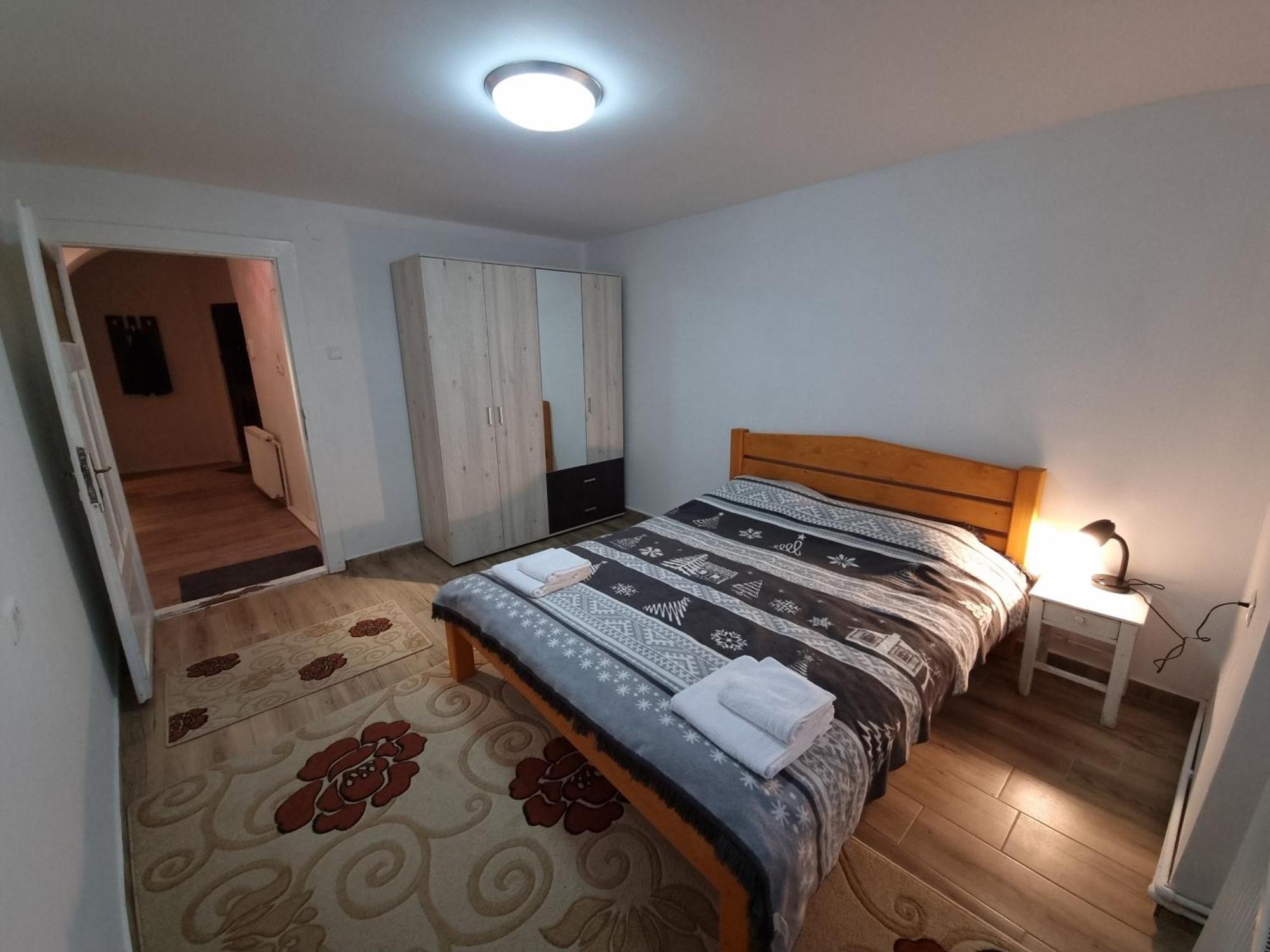 R Castle - 2 Apartament Brașov